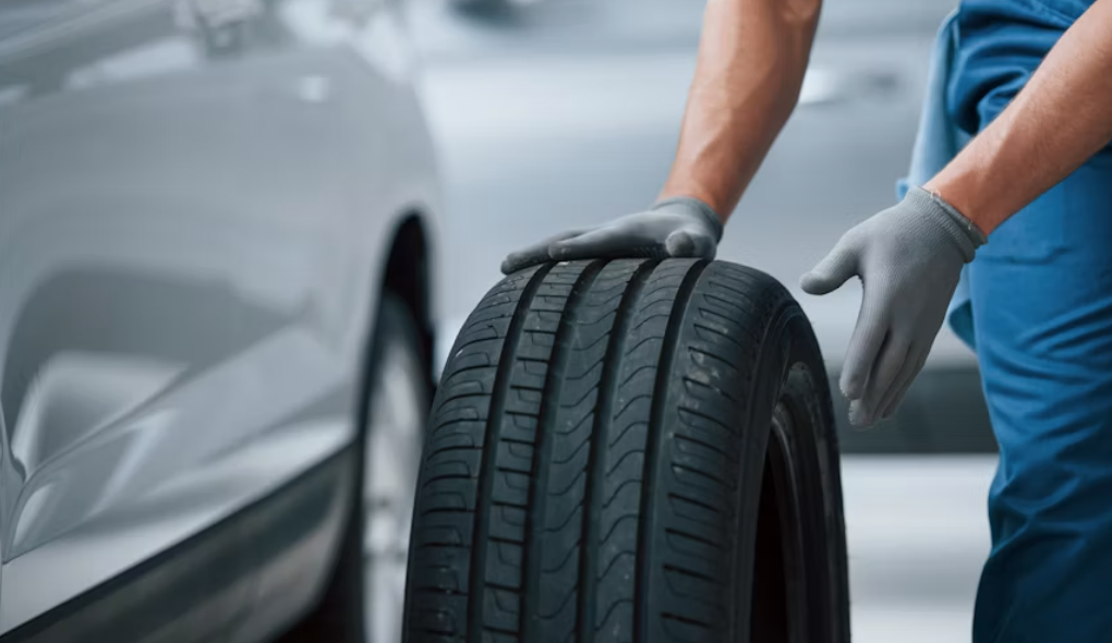 Masih Bingung Memilih Ban? Simak Perbedaan Ban Tubeless dan Ban Biasa Sebelum Membeli